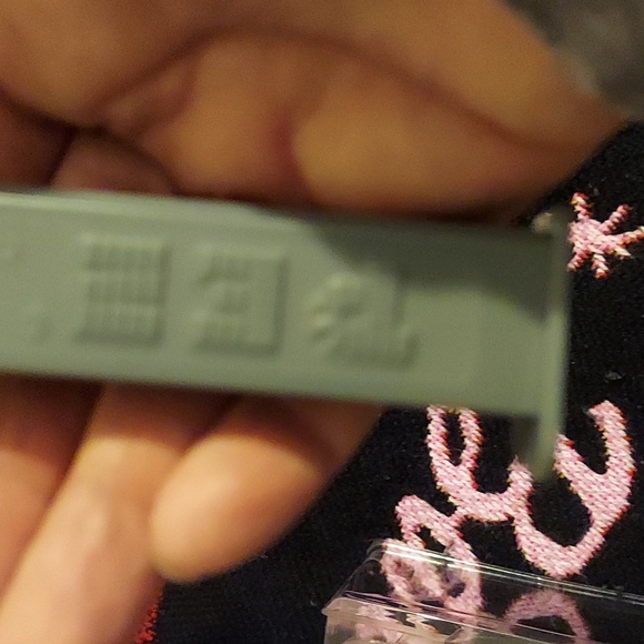 The Office "Pam" PEZ Dispenser - Picture 12 of 12